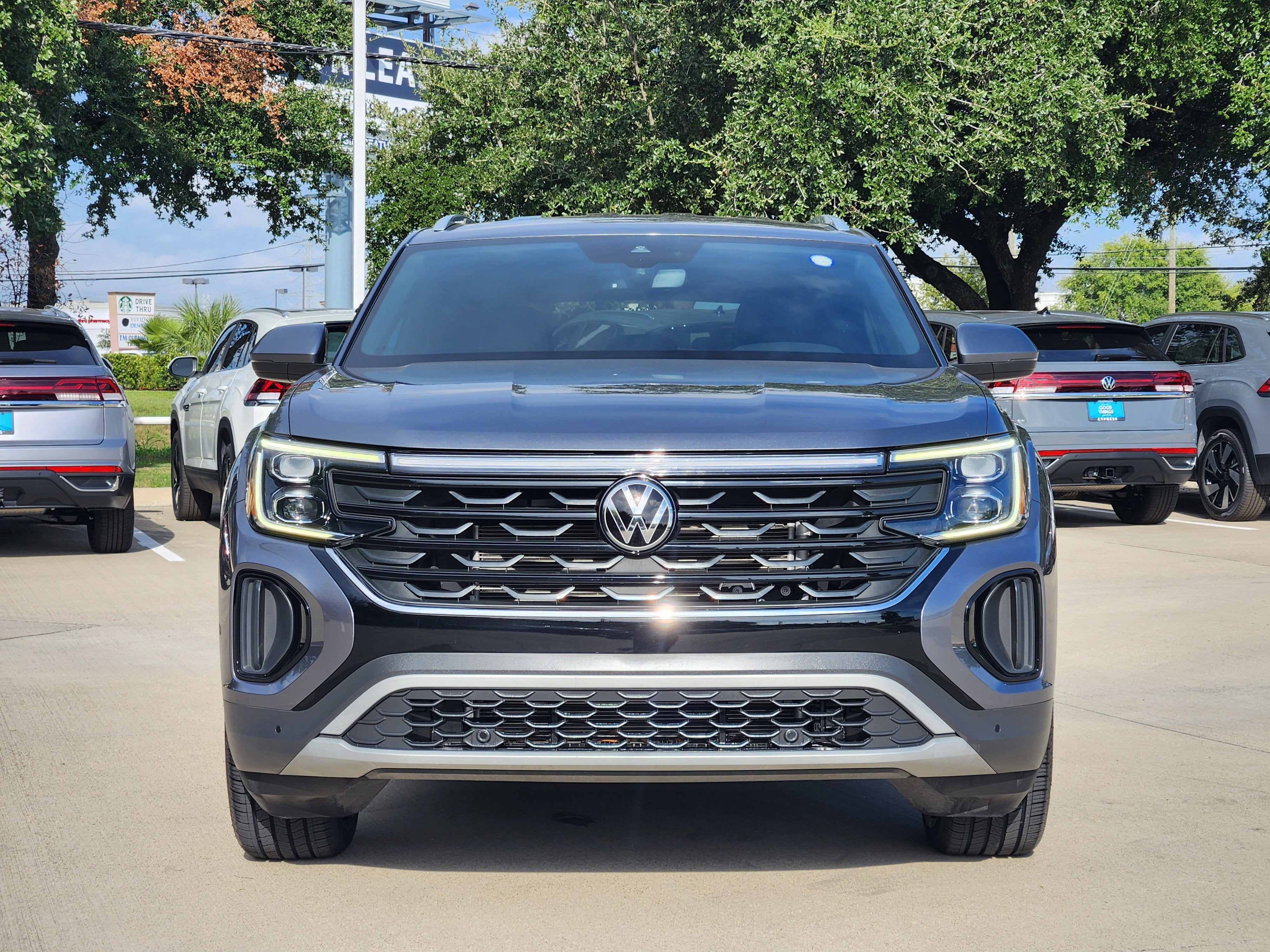 2024 Volkswagen Atlas Cross Sport 2.0T SE w/Technology