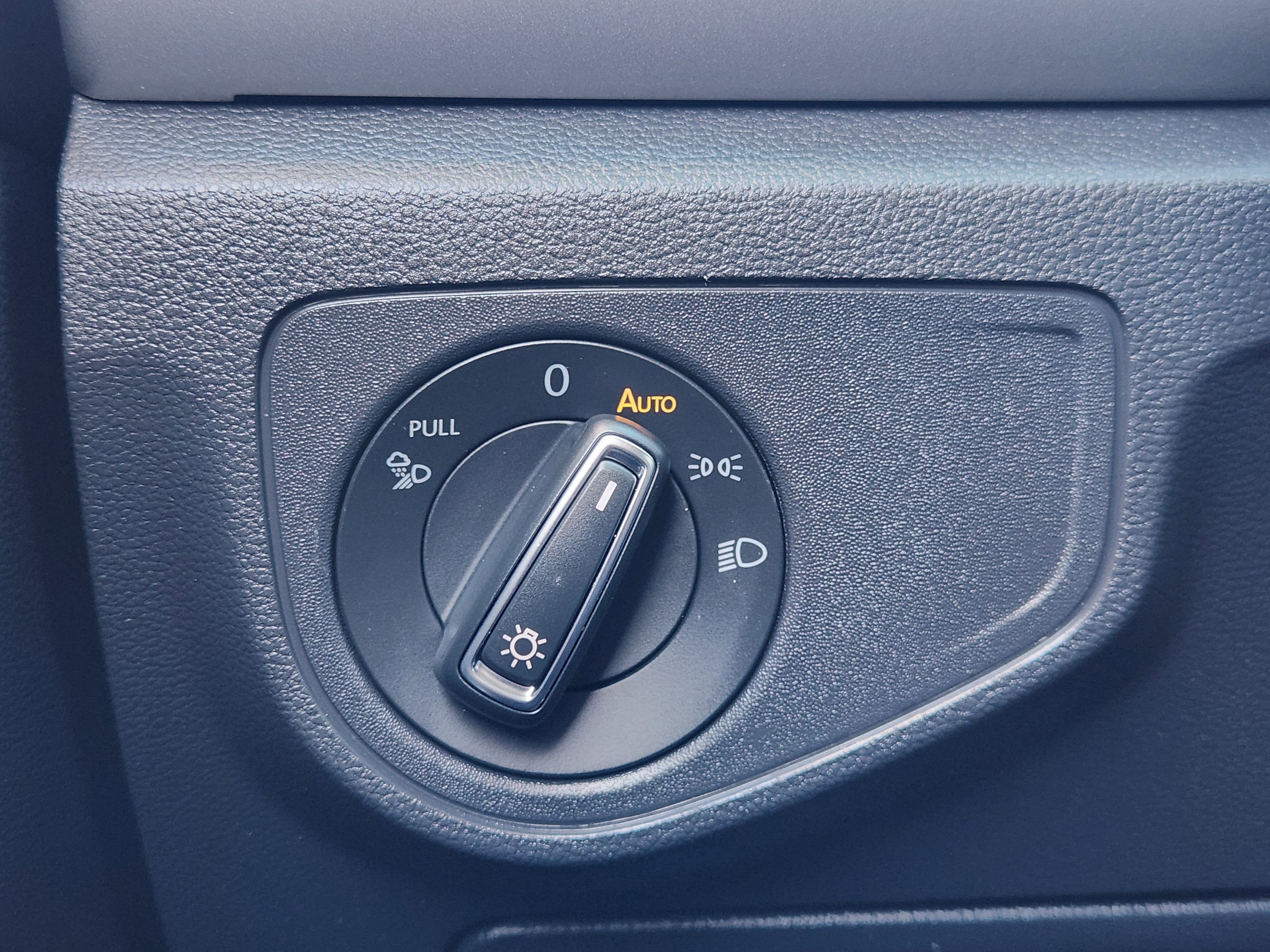 2021 Volkswagen Atlas 2.0T SE w/Technology