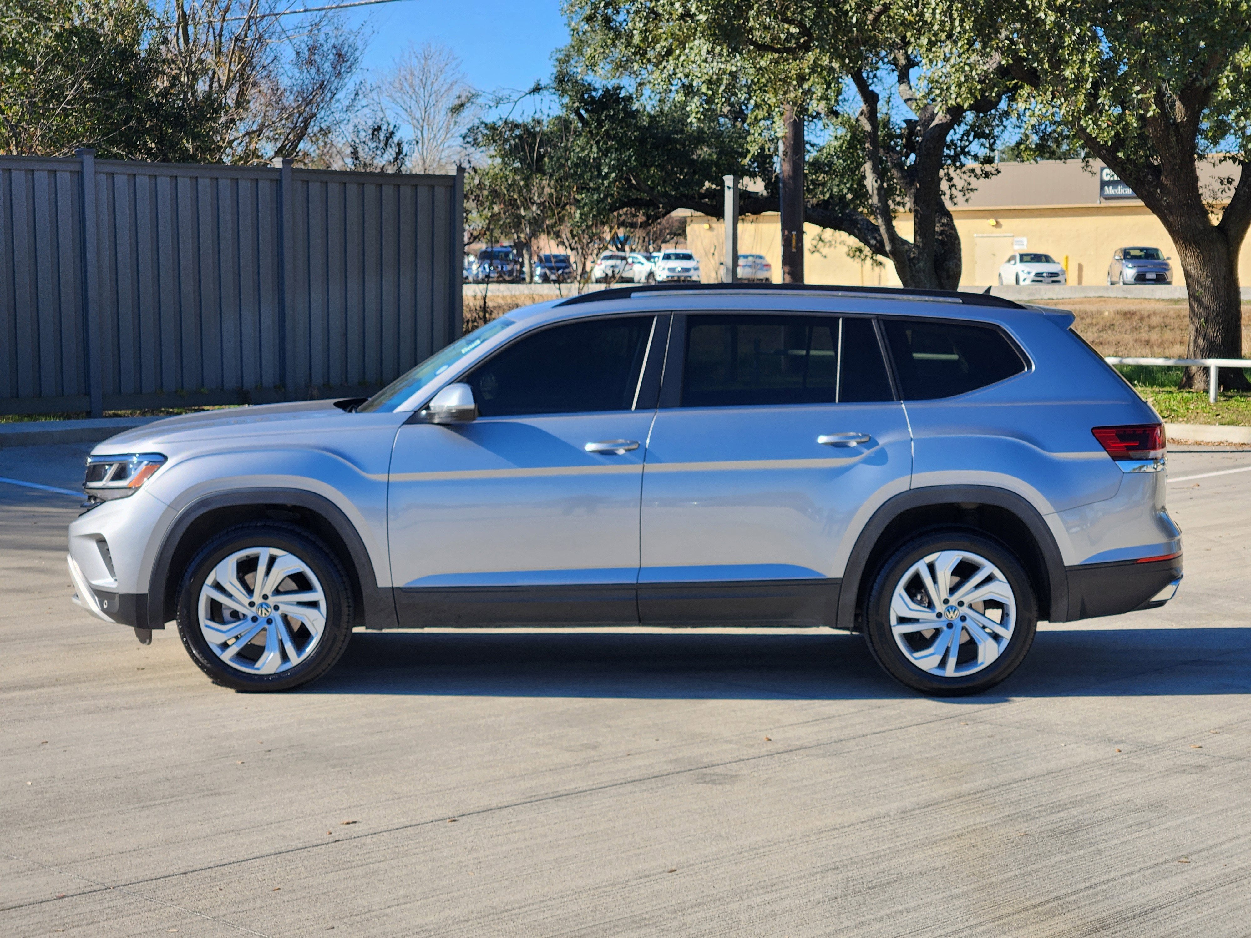 2021 Volkswagen Atlas 2.0T SE w/Technology