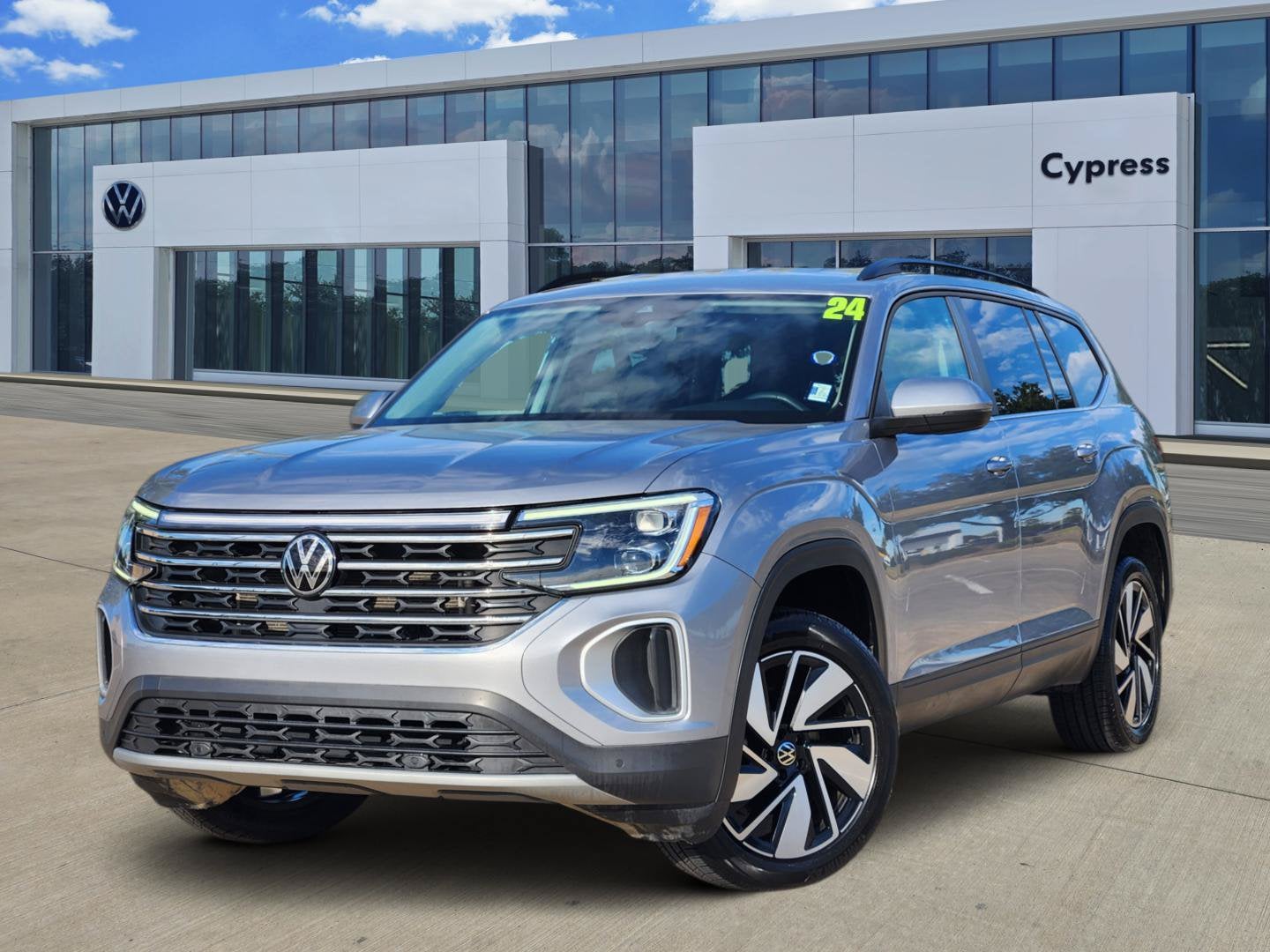 2024 Volkswagen Atlas SE w/Tech