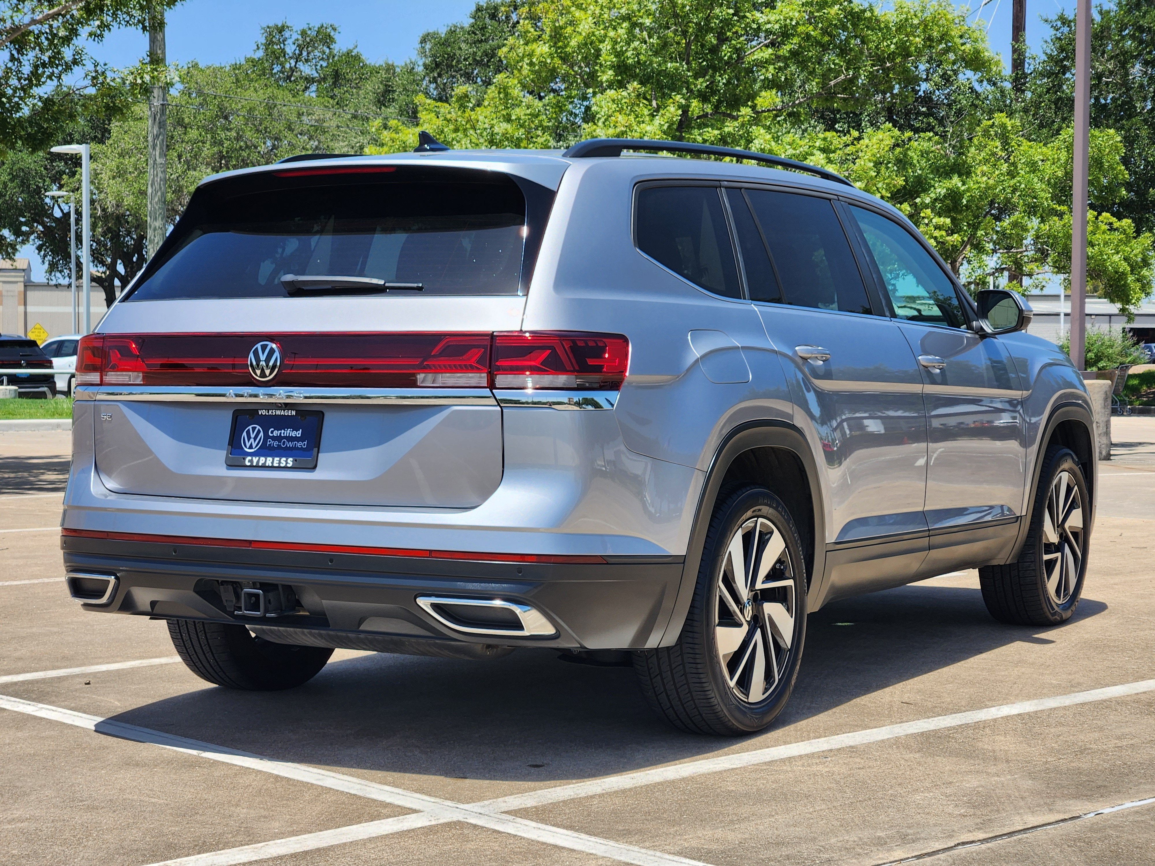 2024 Volkswagen Atlas 2.0T SE w/Technology