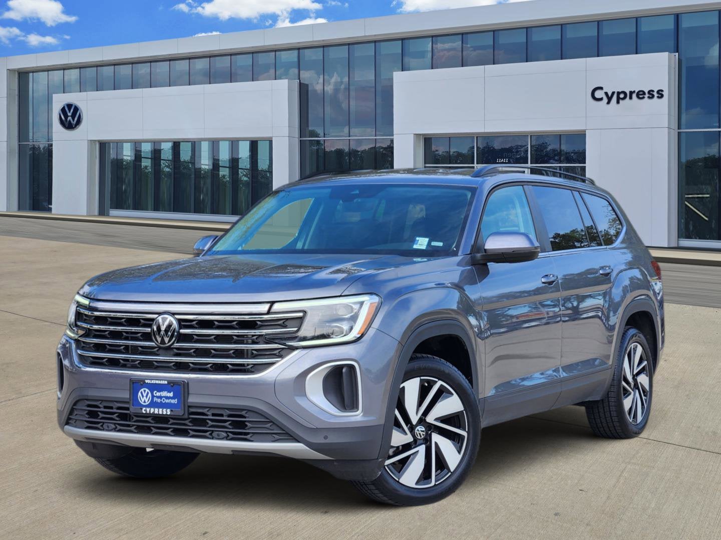 2025 Volkswagen Atlas 2.0T SE w/Technology