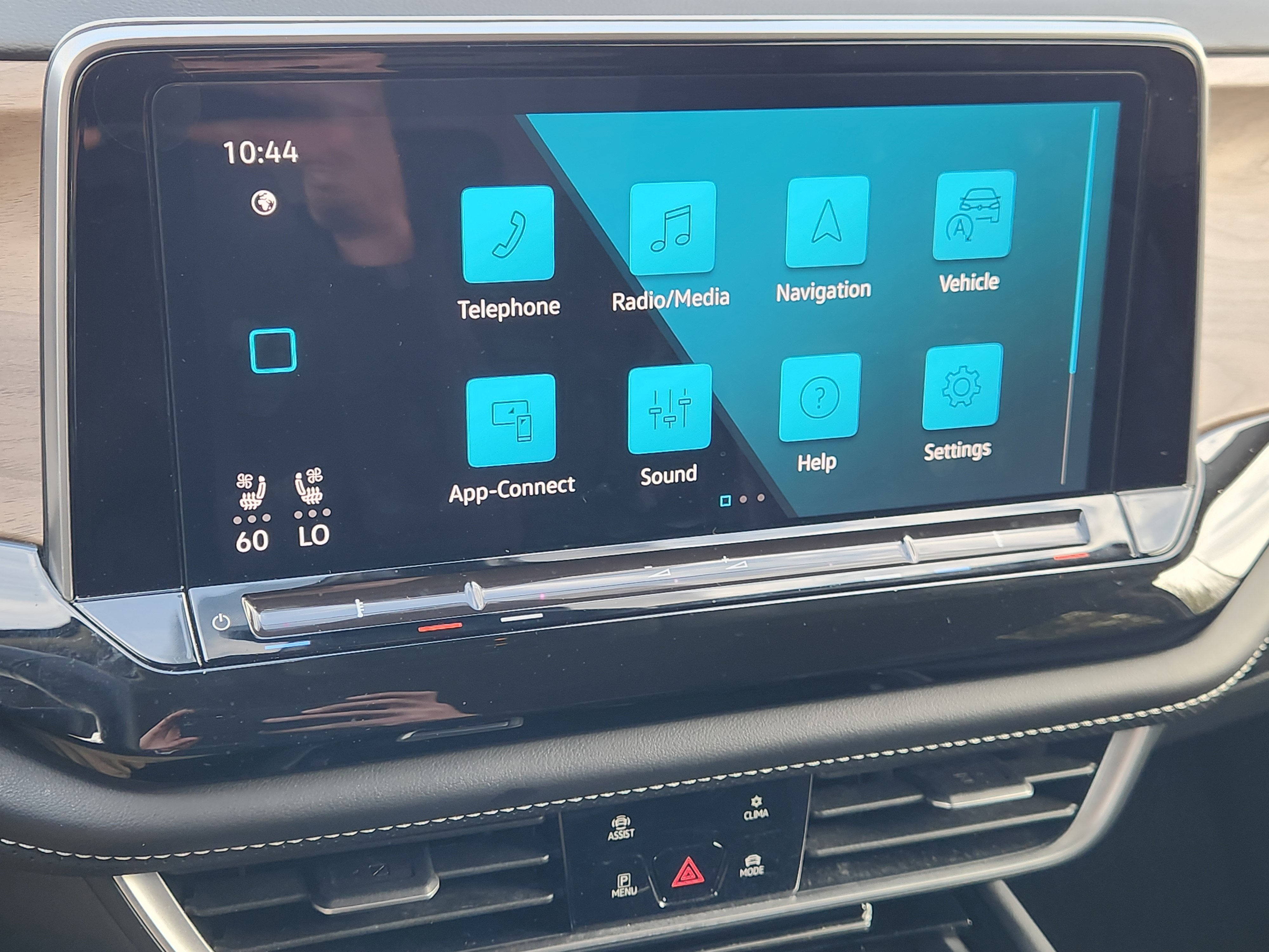 2025 Volkswagen Atlas 2.0T SE w/Technology