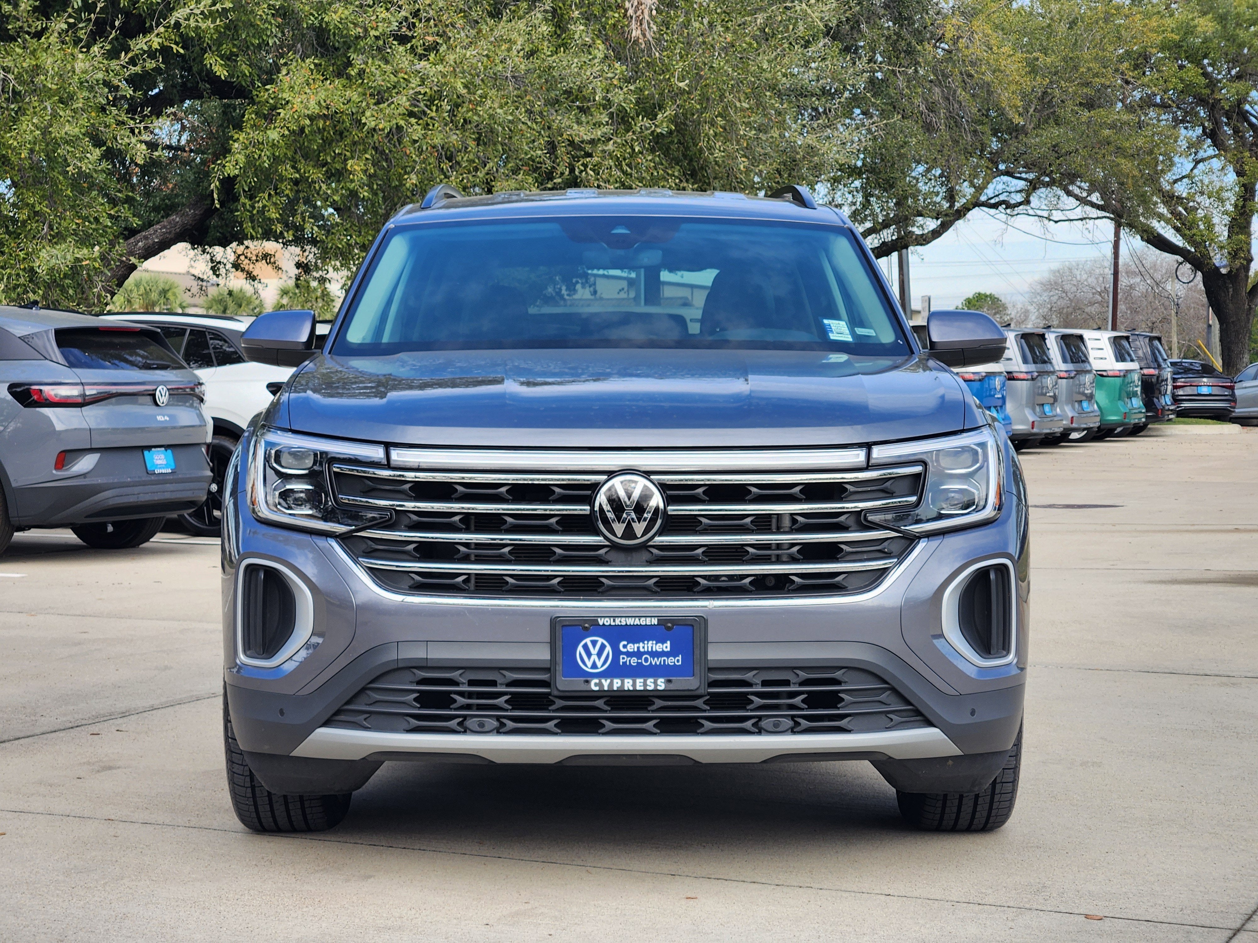 2025 Volkswagen Atlas 2.0T SE w/Technology
