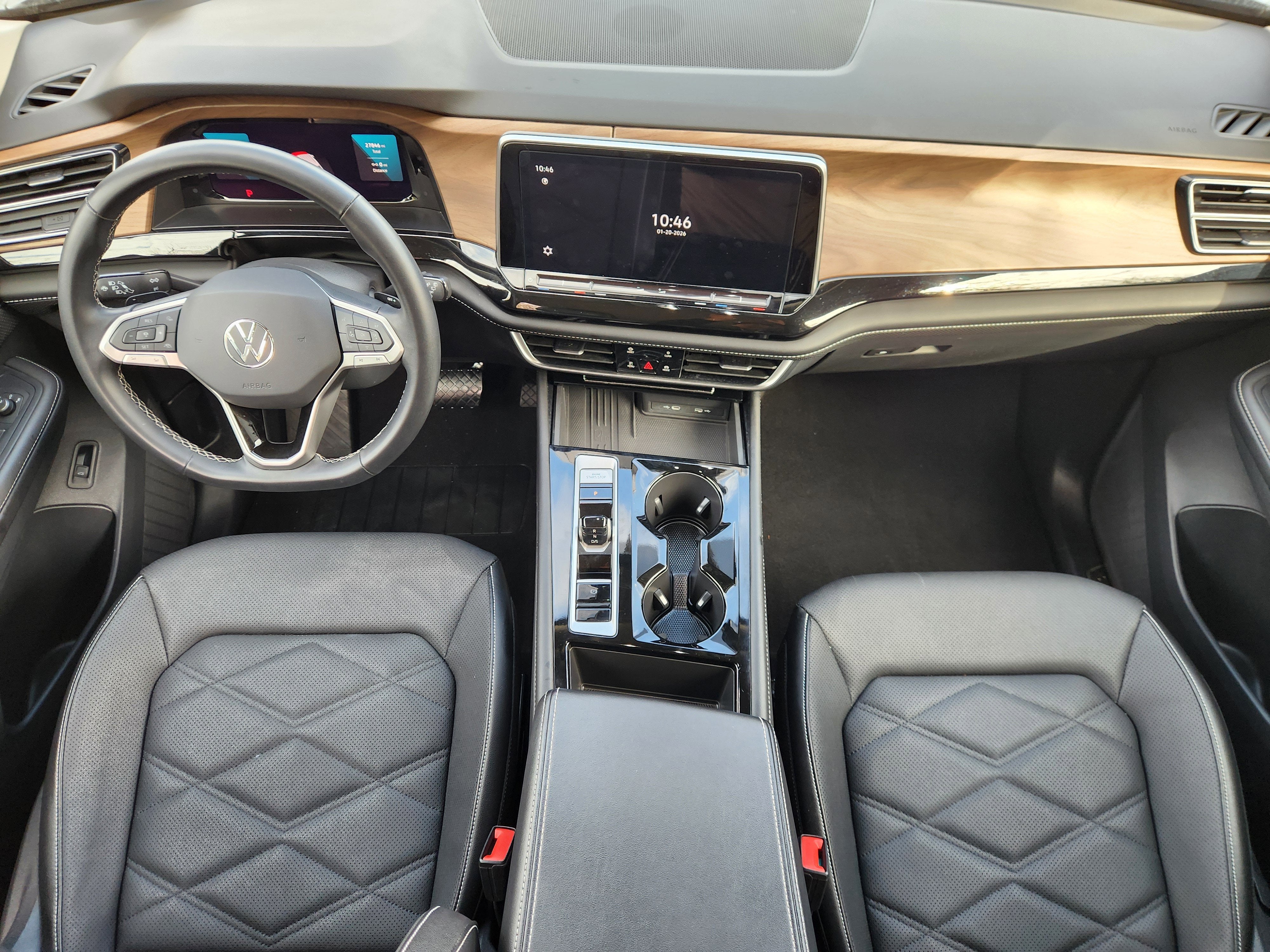 2025 Volkswagen Atlas 2.0T SE w/Technology