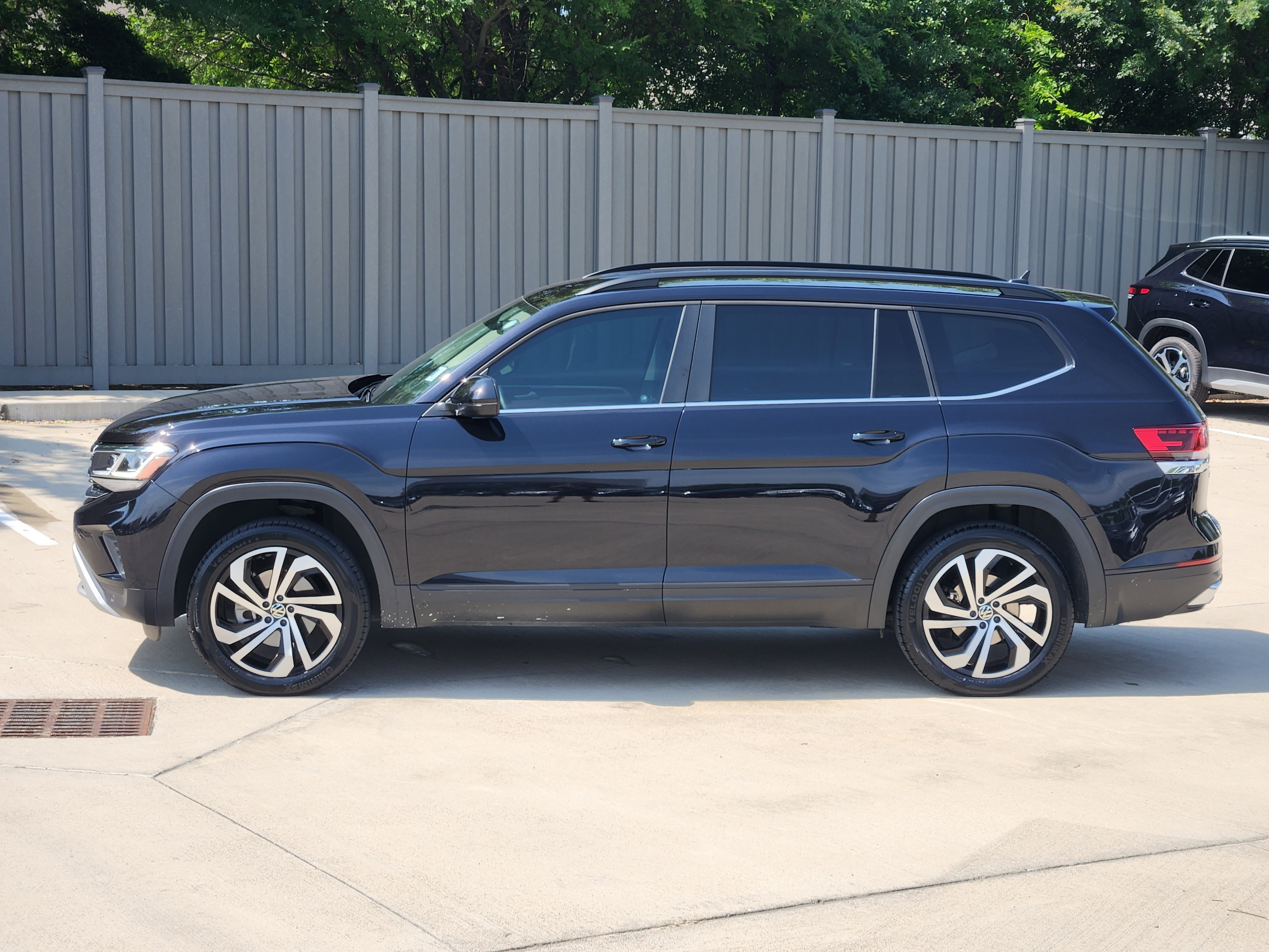 2023 Volkswagen Atlas 3.6L V6 SE w/Technology