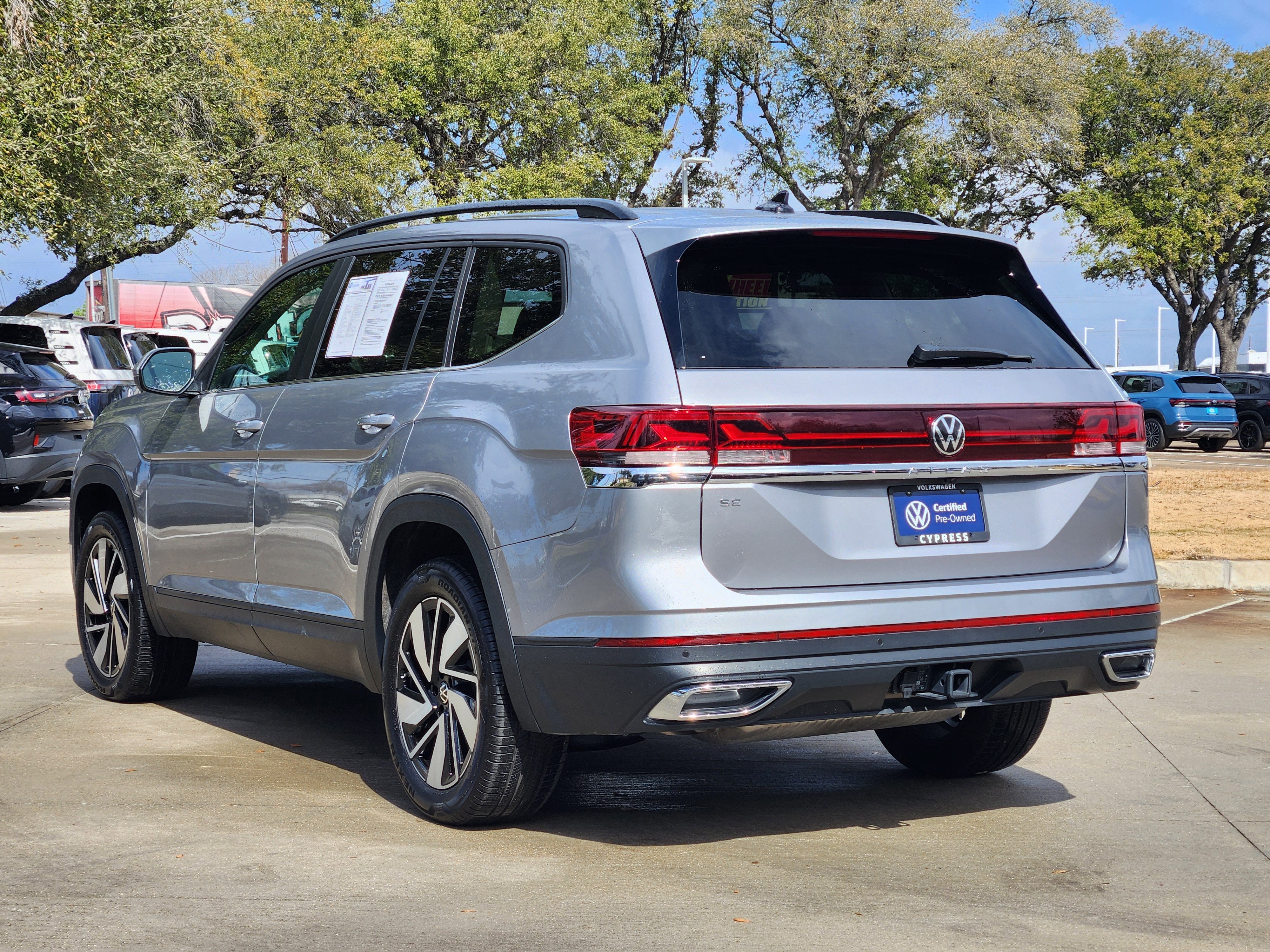 2025 Volkswagen Atlas 2.0T SE w/Technology