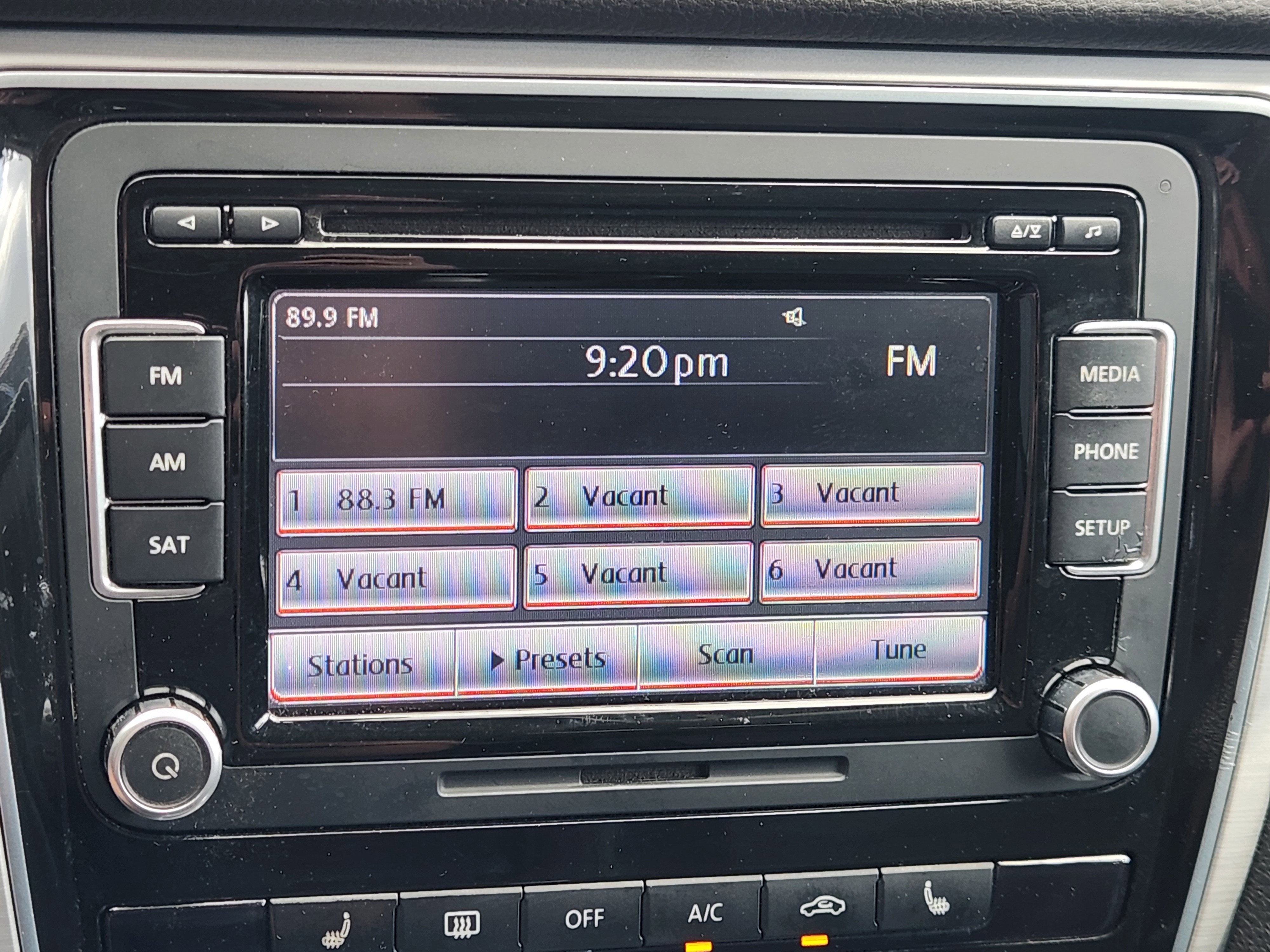 2013 Volkswagen Passat Base