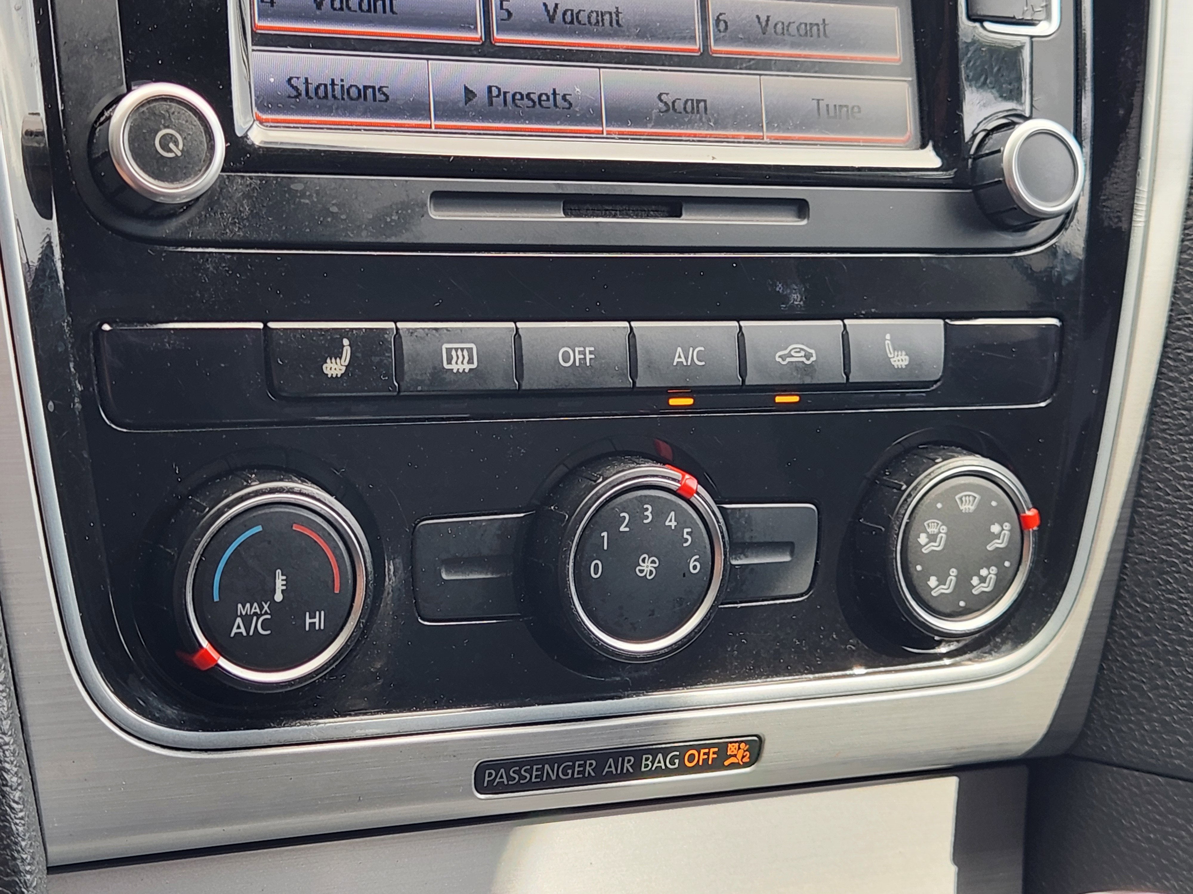 2013 Volkswagen Passat Base