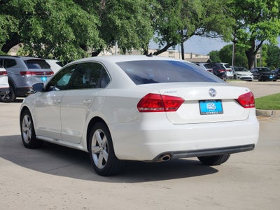 2013 Volkswagen Passat Base