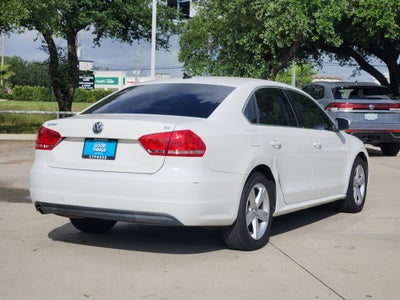 2013 Volkswagen Passat Base
