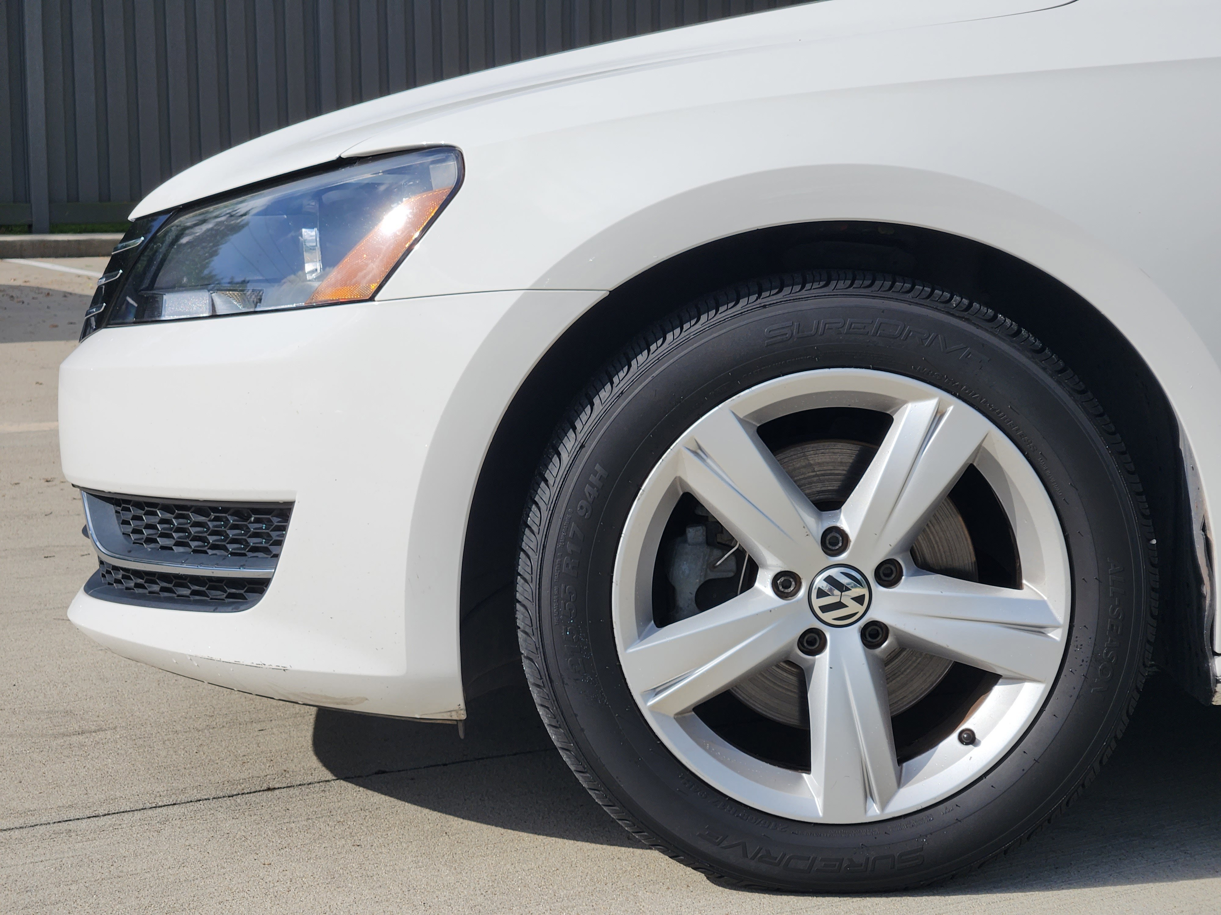 2013 Volkswagen Passat Base