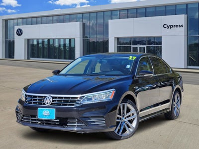 2017 Volkswagen Passat R-Line w/Comfort Pkg