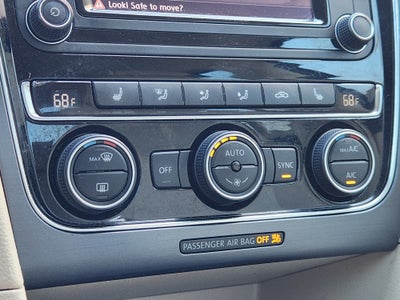 2017 Volkswagen Passat R-Line w/Comfort Pkg