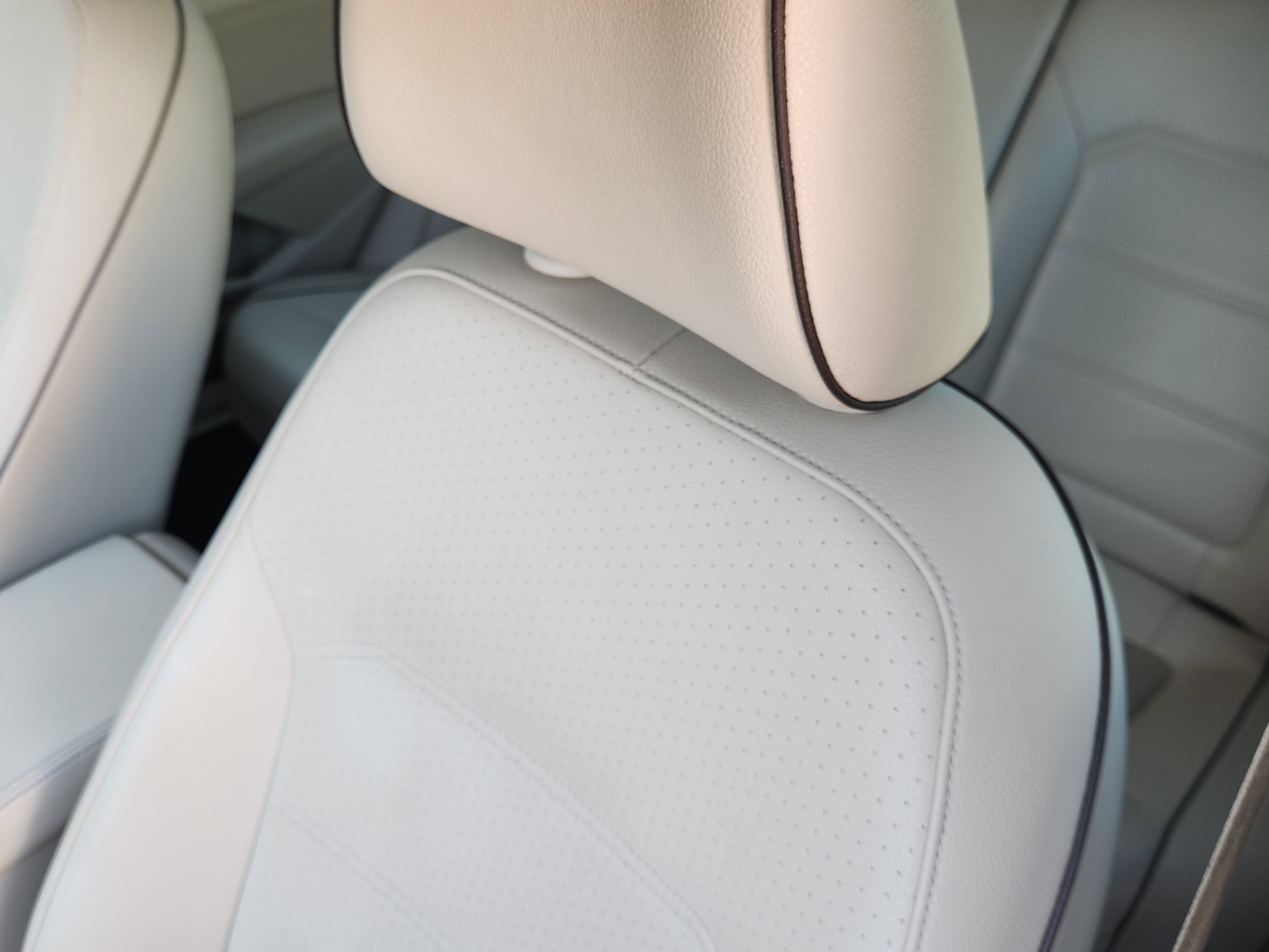 2017 Volkswagen Passat R-Line w/Comfort Pkg