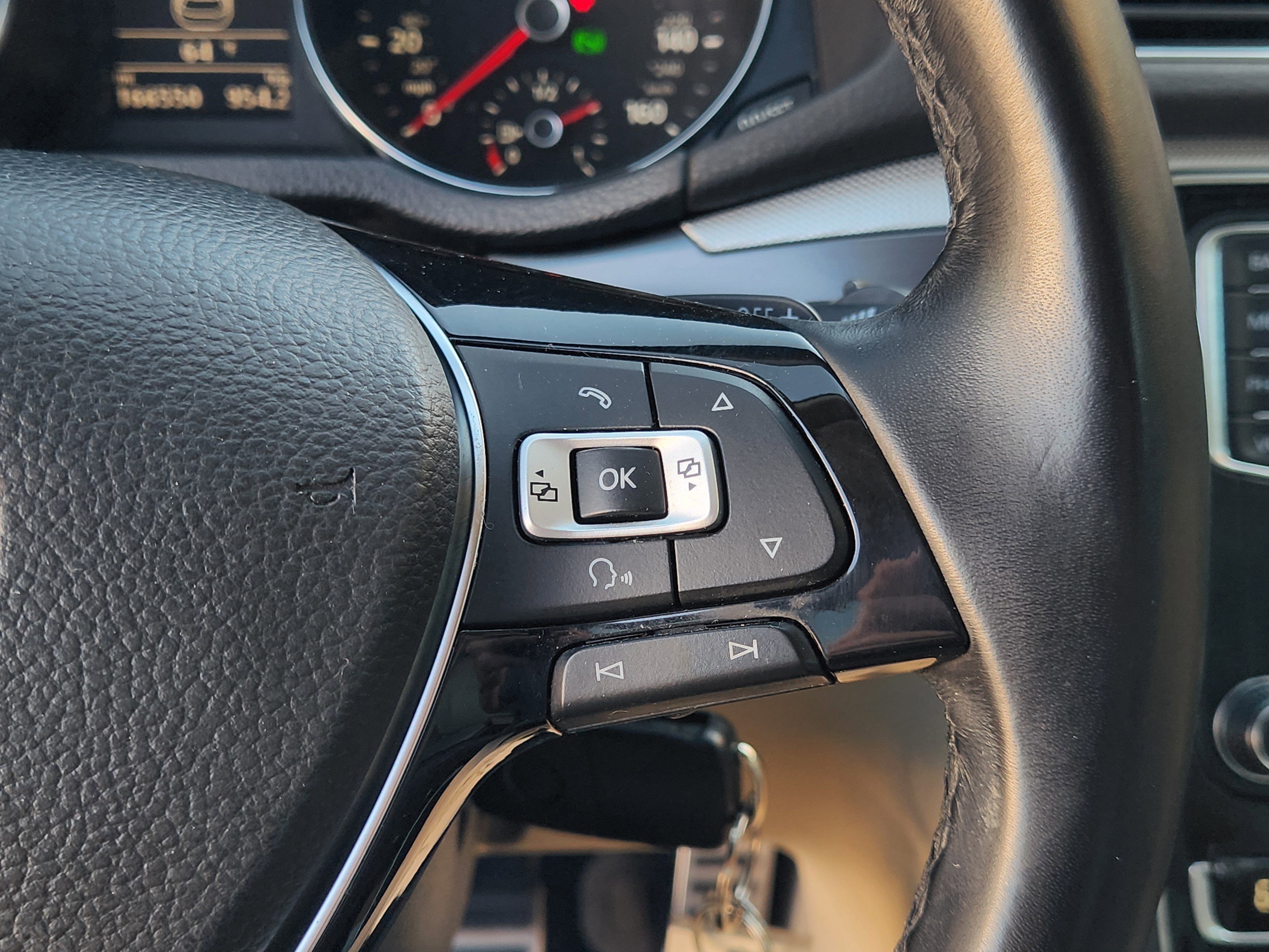 2017 Volkswagen Passat R-Line w/Comfort Pkg