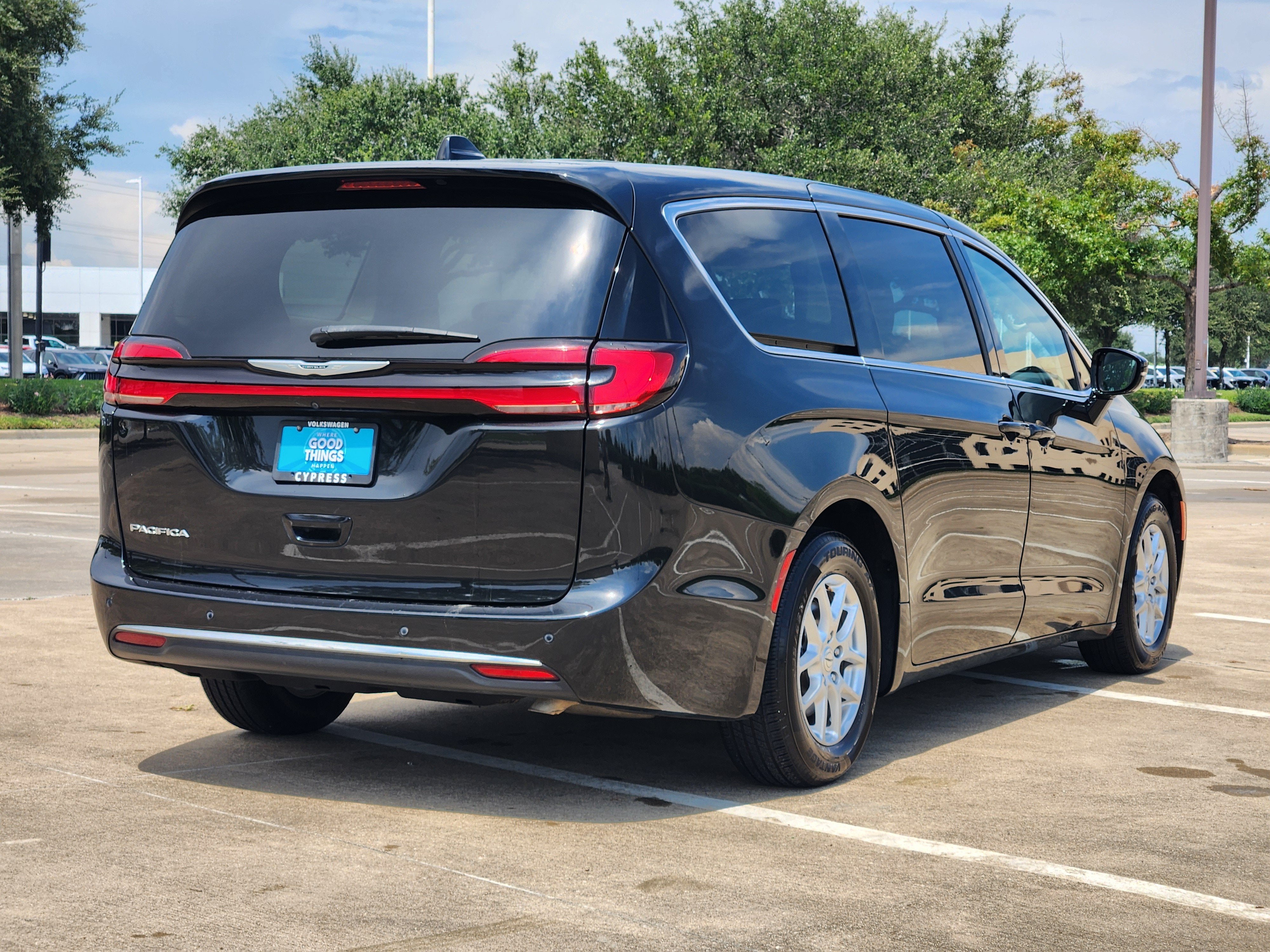2024 Chrysler Pacifica Touring L