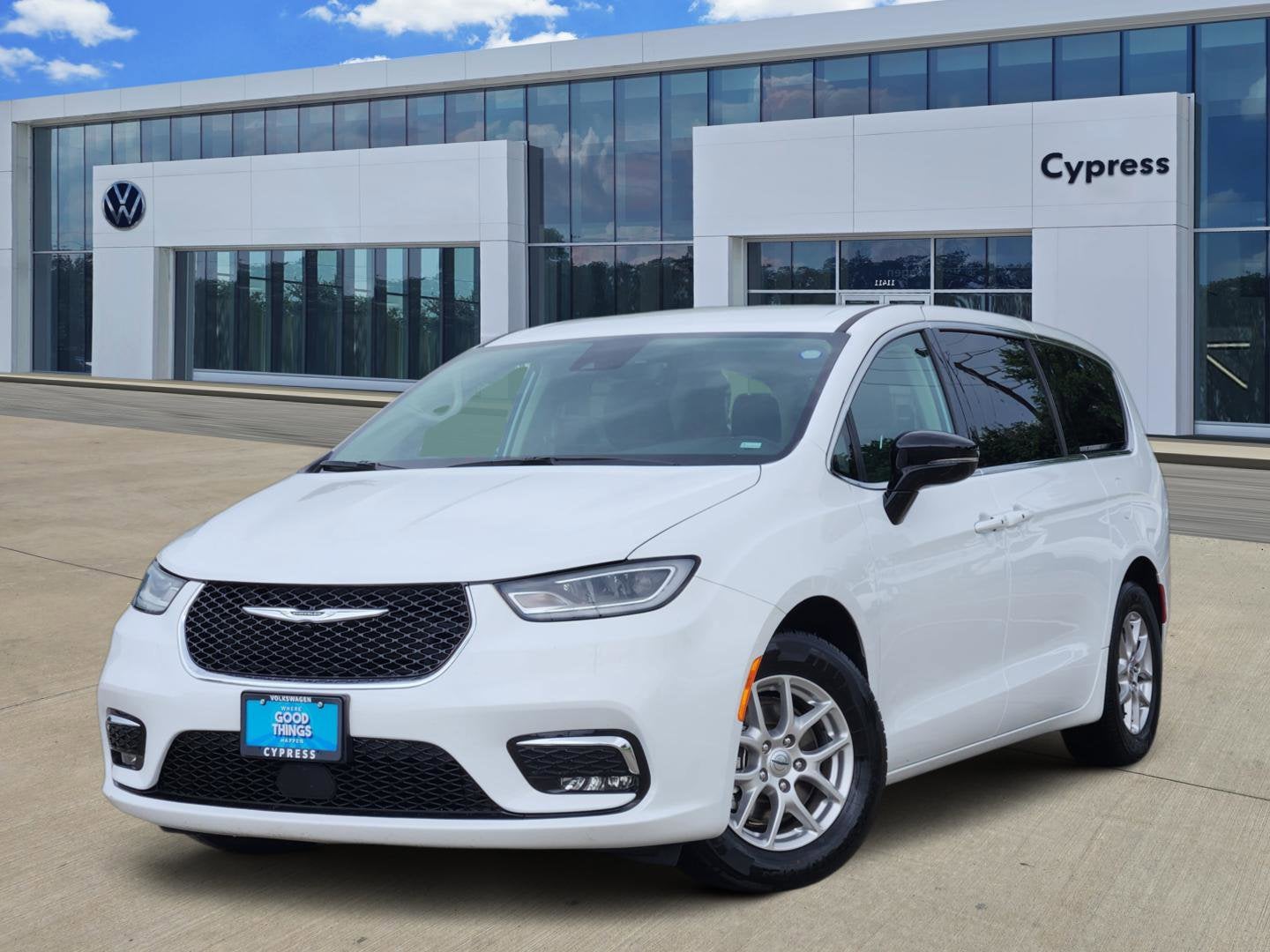 2024 Chrysler Pacifica Touring L