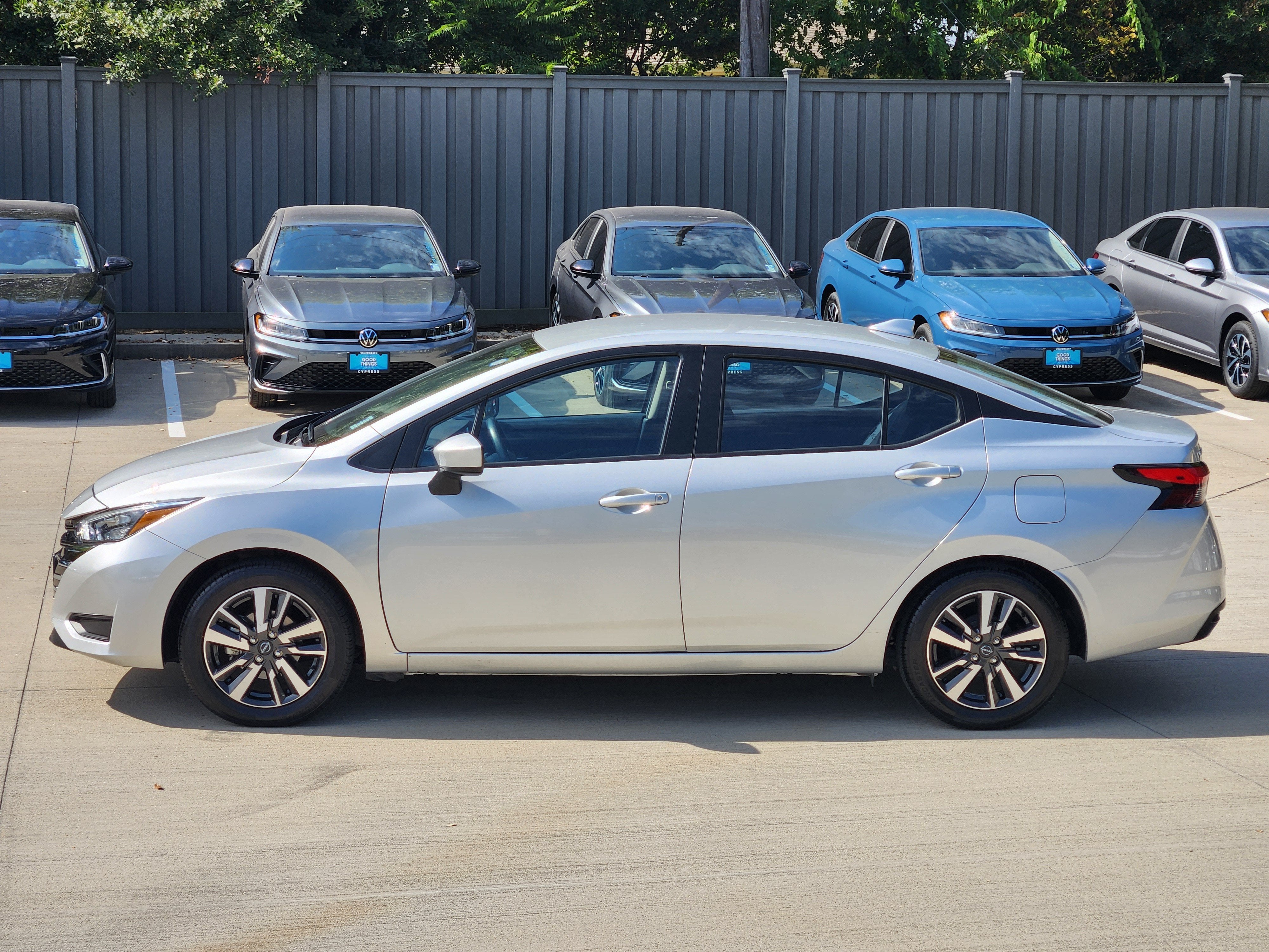 2025 Nissan Versa SV