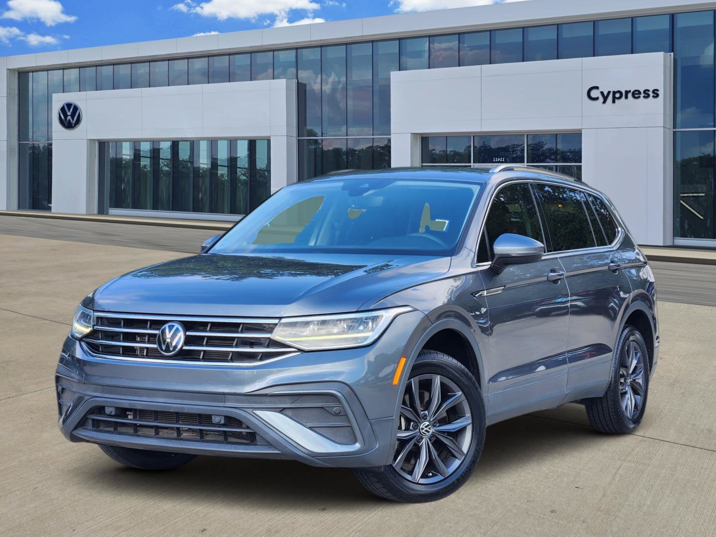 2023 Volkswagen Tiguan SE