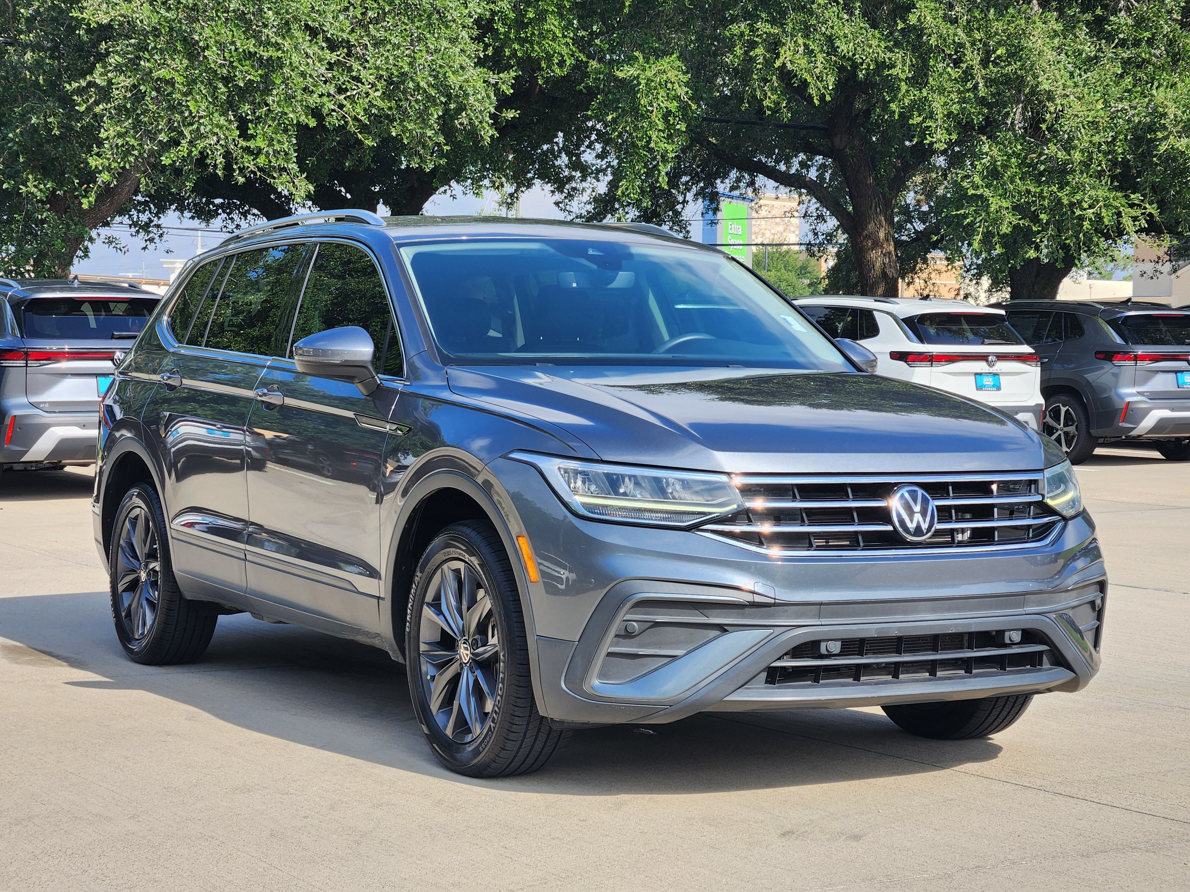 2023 Volkswagen Tiguan SE