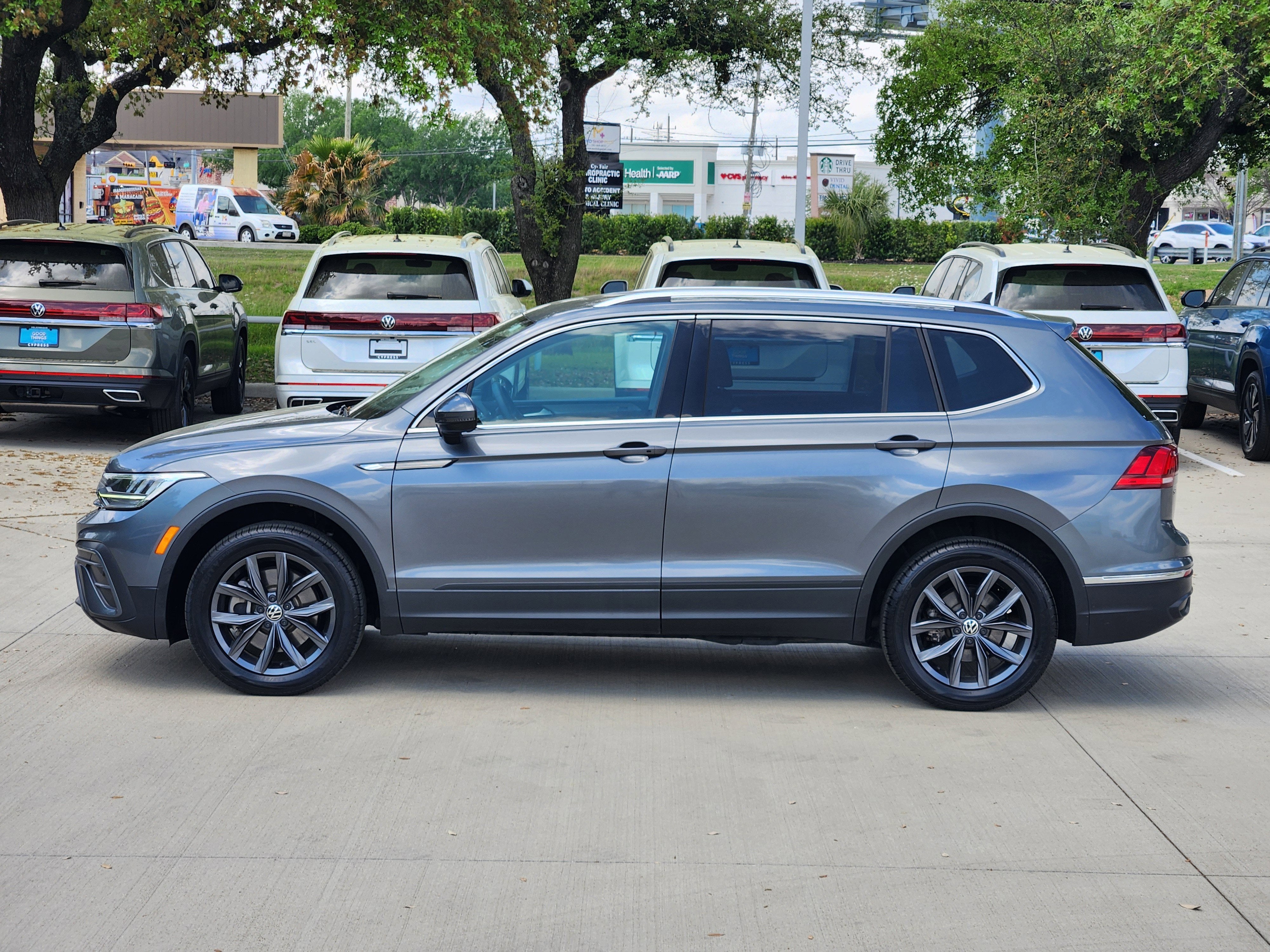 2023 Volkswagen Tiguan SE