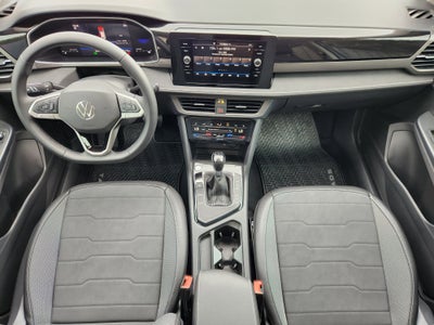 2026 Volkswagen Taos SE Black