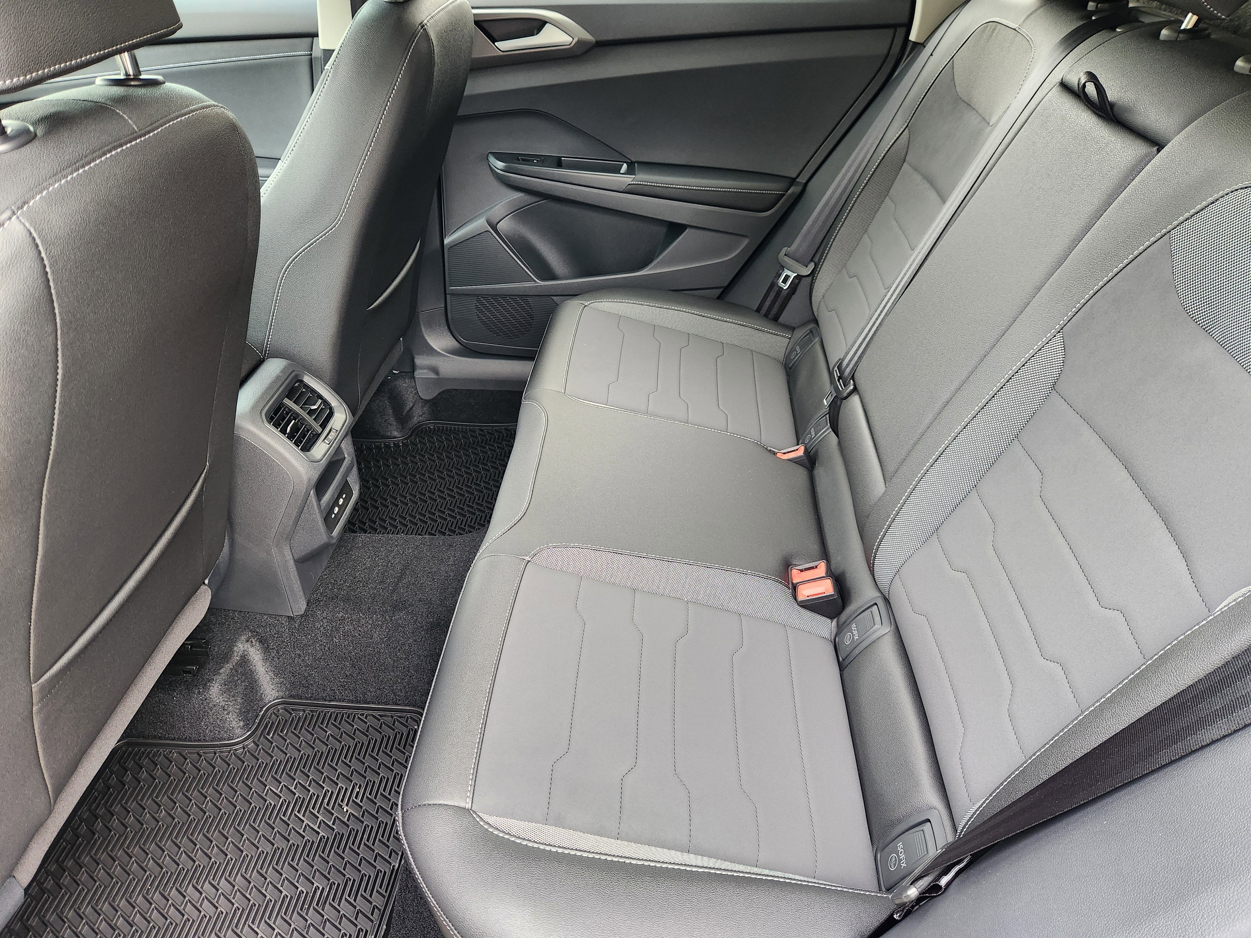 2026 Volkswagen Taos SE Black