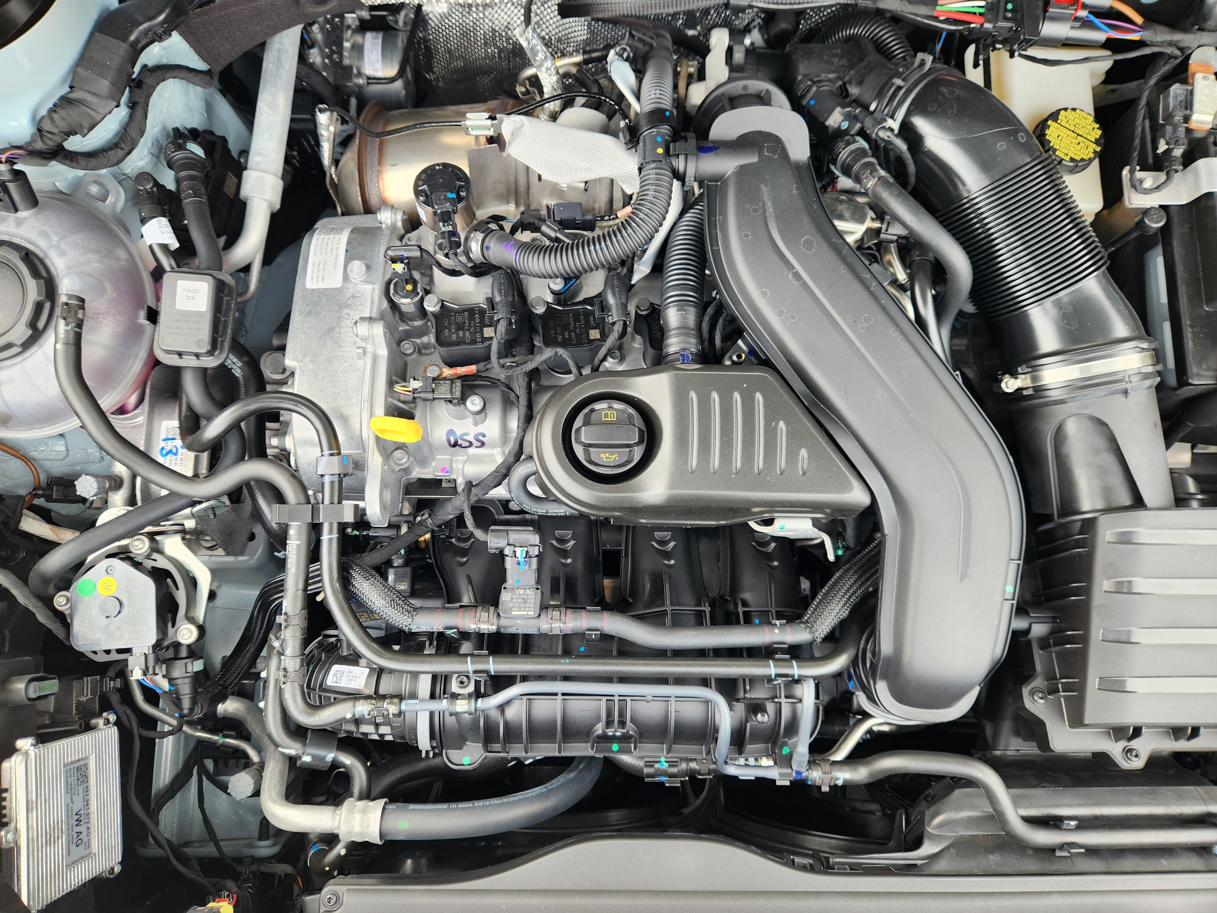 2026 Volkswagen Taos SE Black