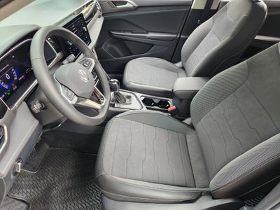 2026 Volkswagen Taos SE Black