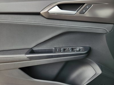 2026 Volkswagen Taos SE Black