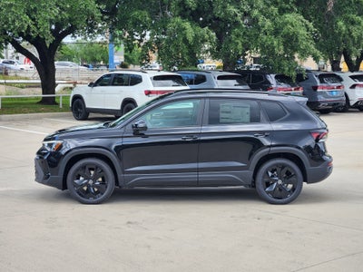 2026 Volkswagen Taos SE Black