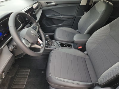 2026 Volkswagen Taos SE Black