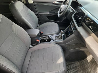 2026 Volkswagen Taos SE Black