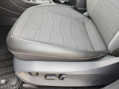 2026 Volkswagen Taos SE Black