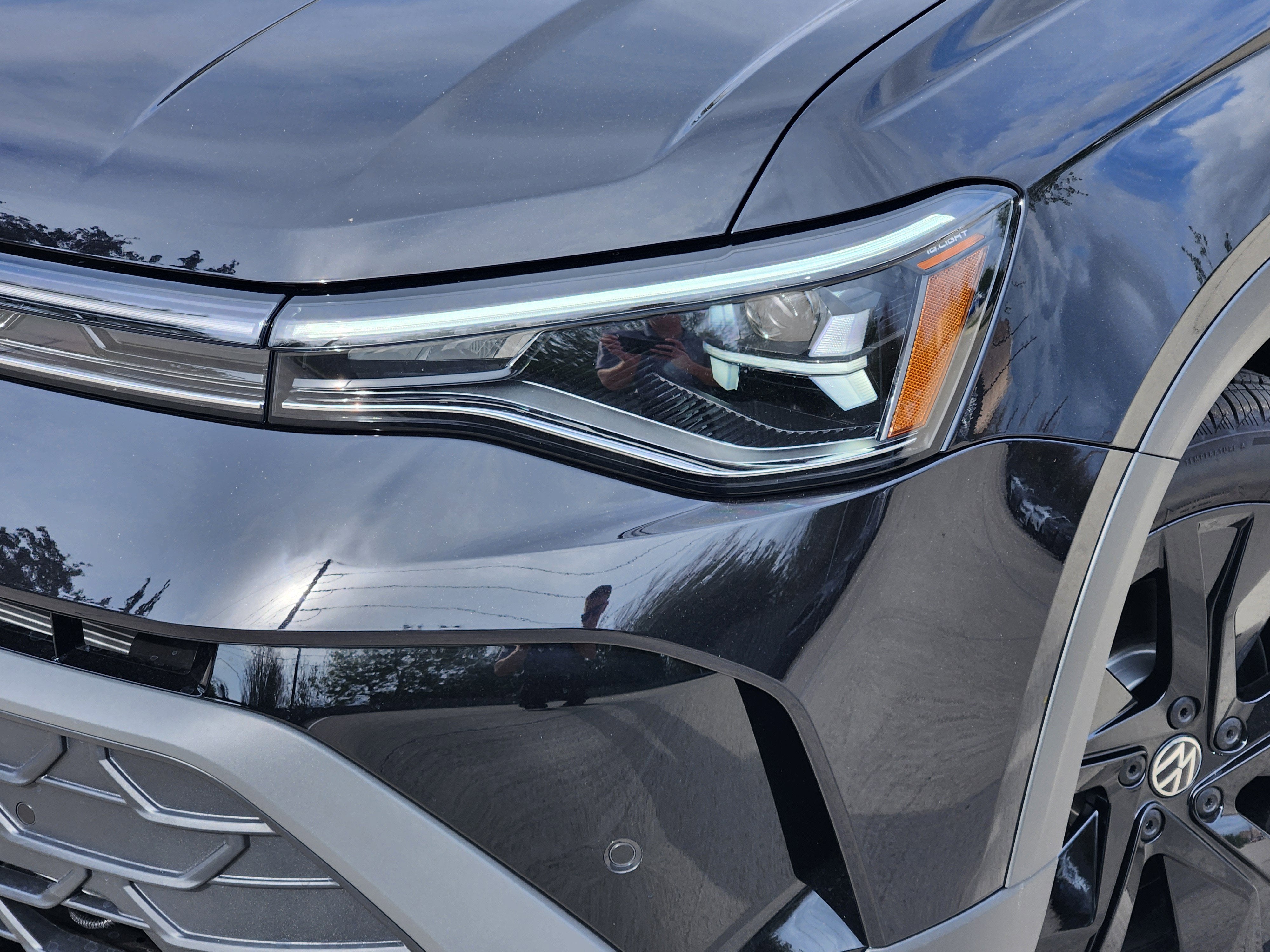 2026 Volkswagen Taos SE Black