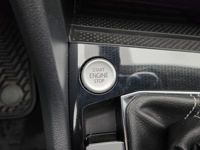 2026 Volkswagen Taos SE Black