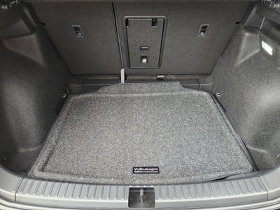 2026 Volkswagen Taos SE Black