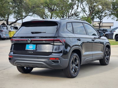 2026 Volkswagen Taos SE Black