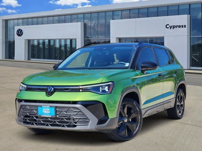 2027 Volkswagen Taos SE Black