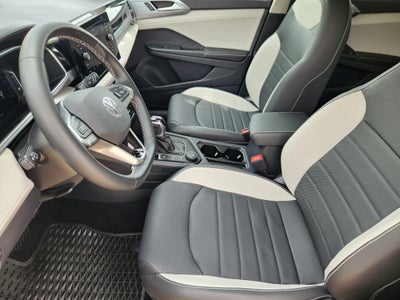 2025 Volkswagen Taos SEL