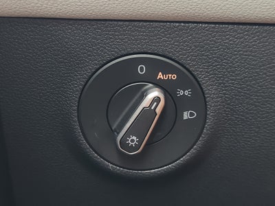 2025 Volkswagen Taos SEL