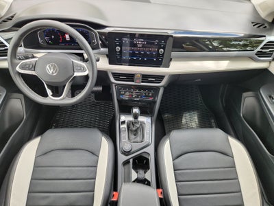2025 Volkswagen Taos SEL