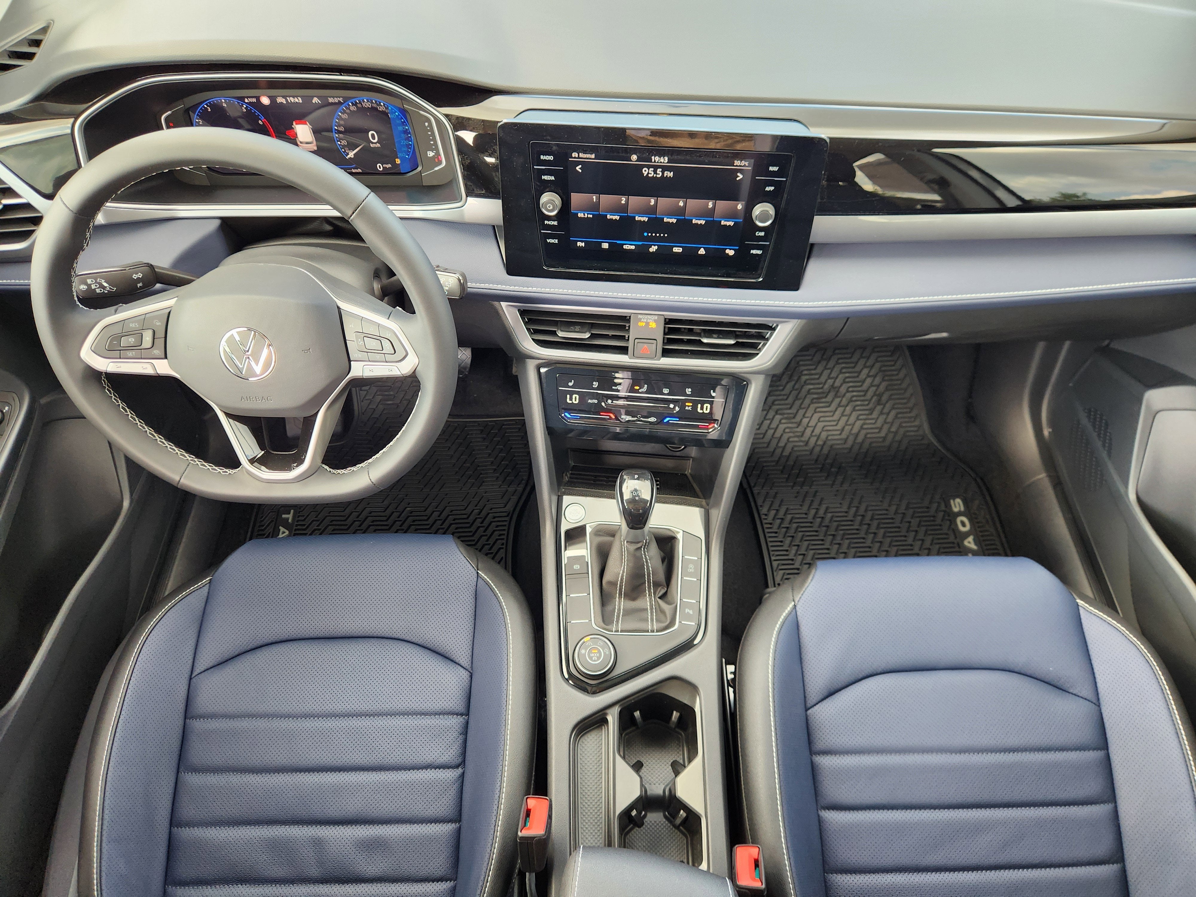 2026 Volkswagen Taos SEL