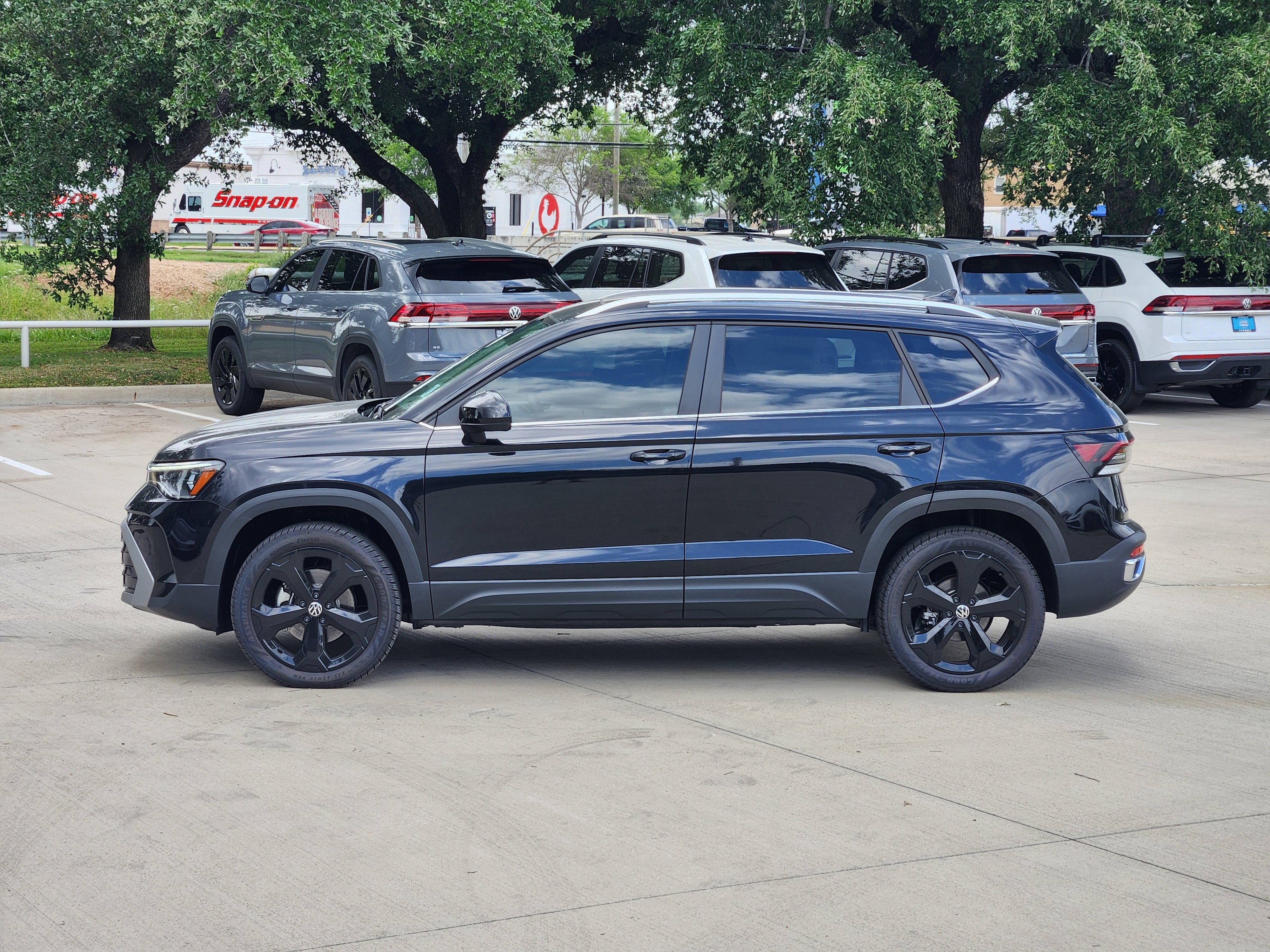 2026 Volkswagen Taos SEL