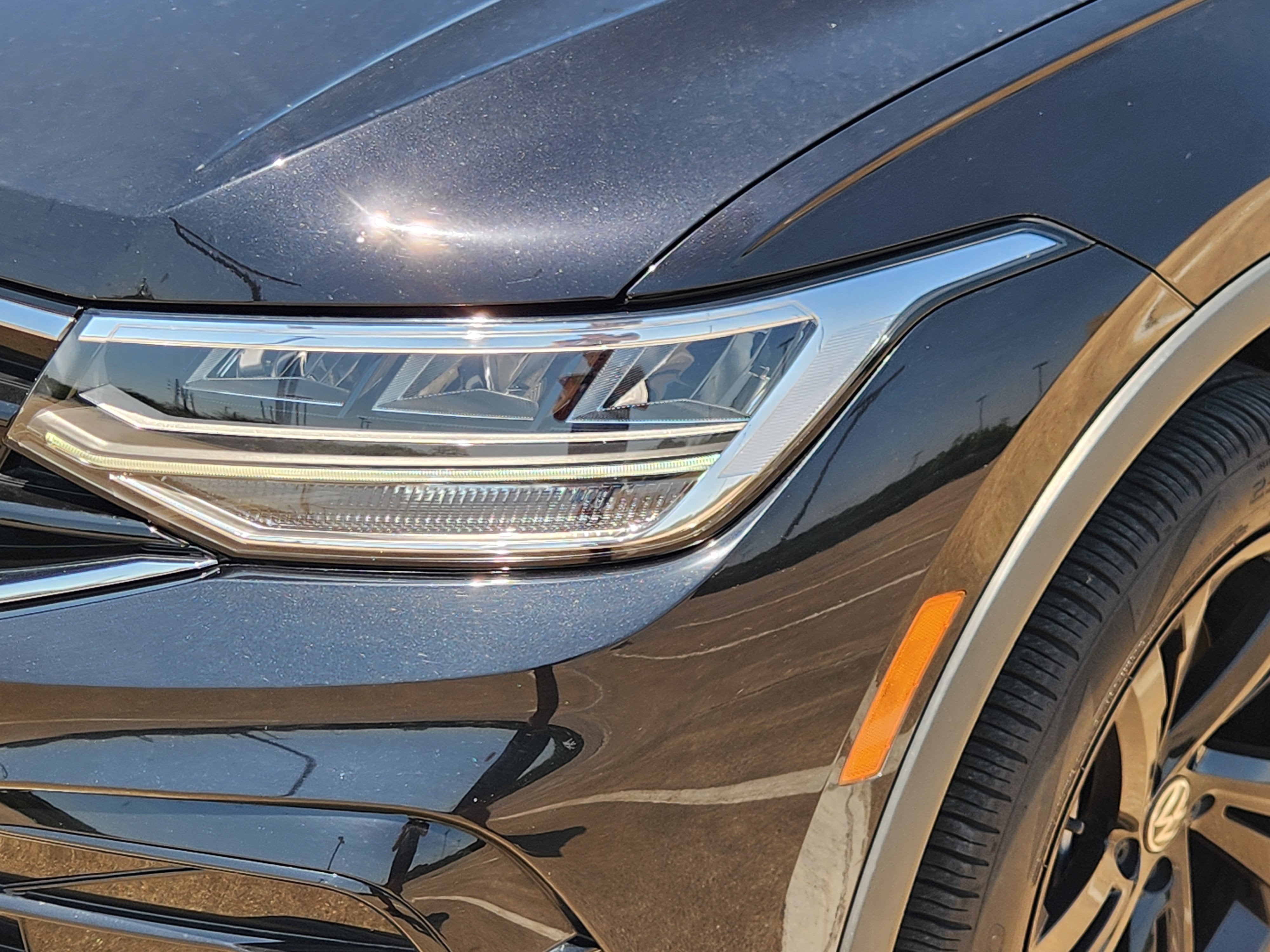 2024 Volkswagen Tiguan SE R-Line Black