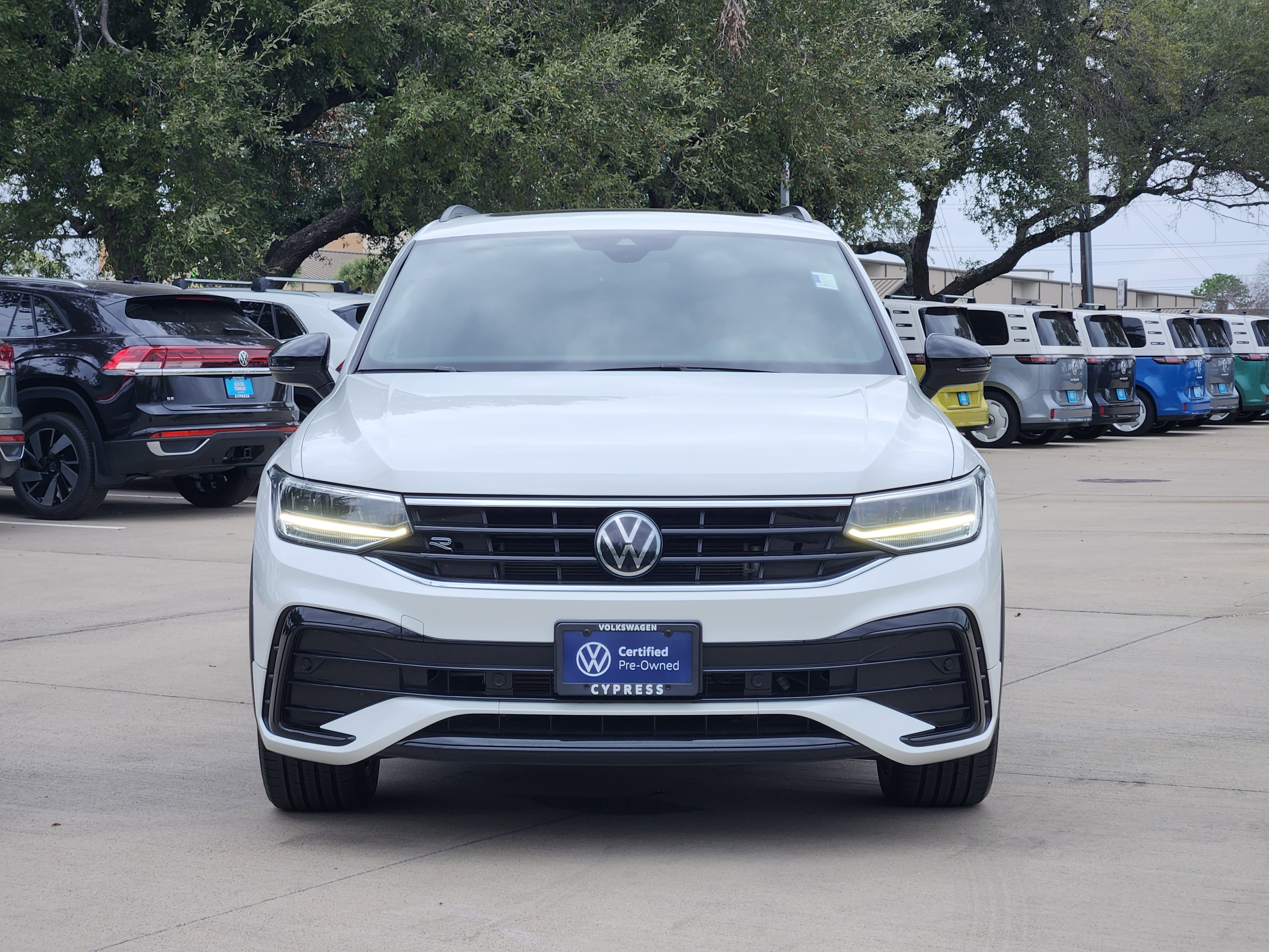 2024 Volkswagen Tiguan SE R-Line Black