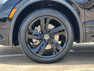 2023 Volkswagen Tiguan SE R-Line Black