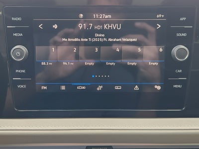 2026 Volkswagen Taos SE