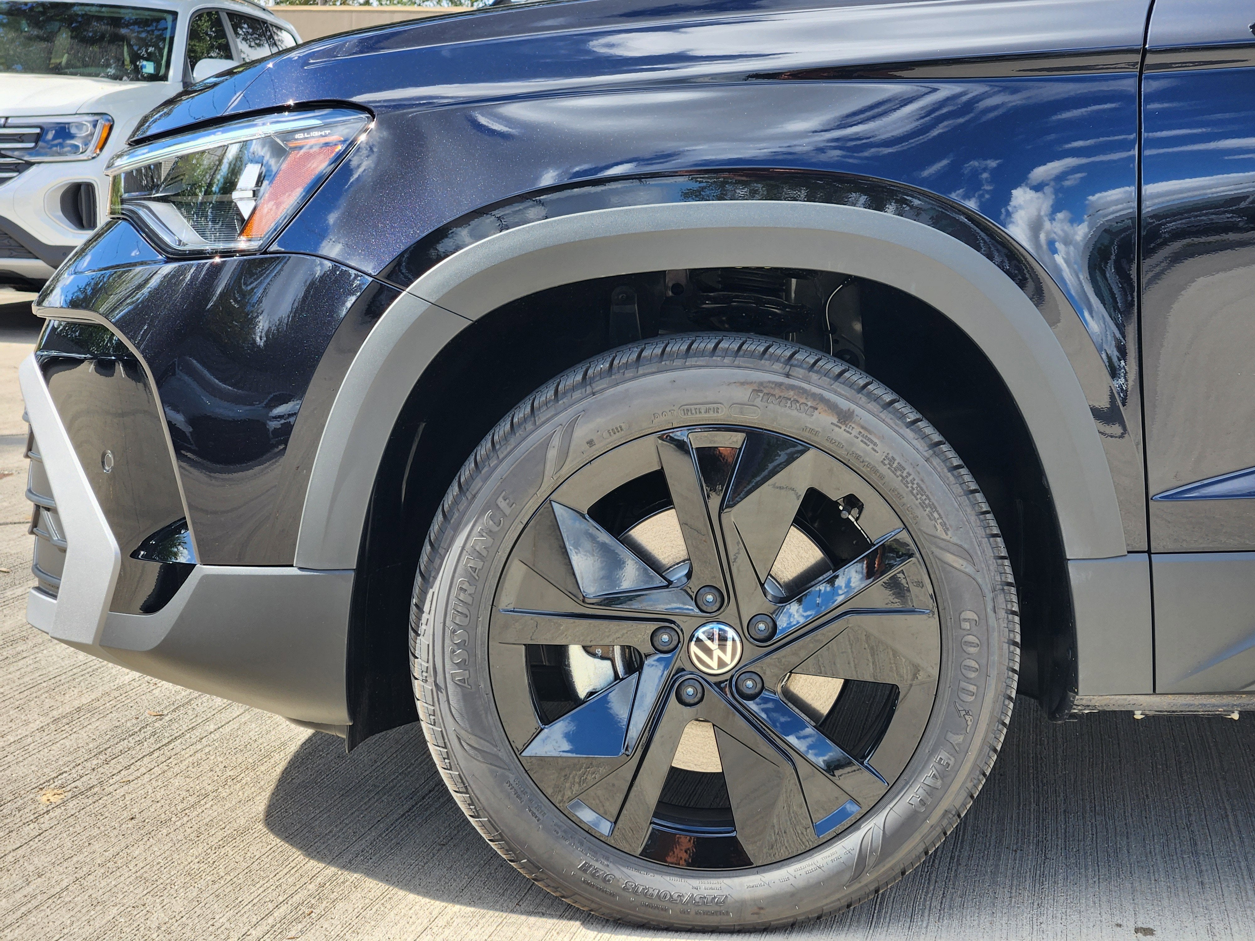 2026 Volkswagen Taos SE